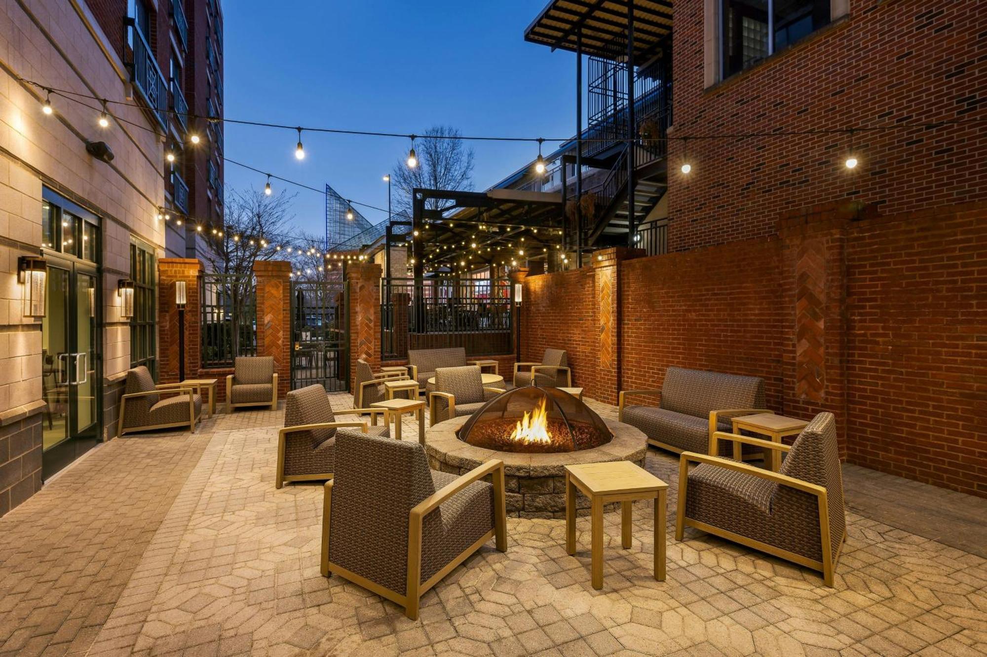 Courtyard By Marriott Chattanooga Downtown Eksteriør billede