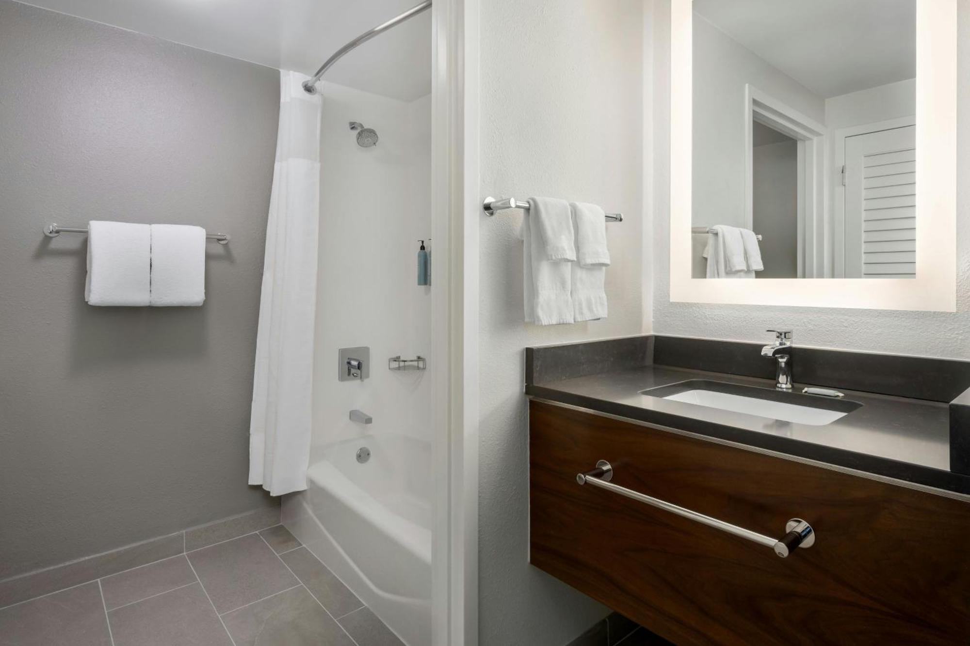 Courtyard By Marriott Chattanooga Downtown Eksteriør billede