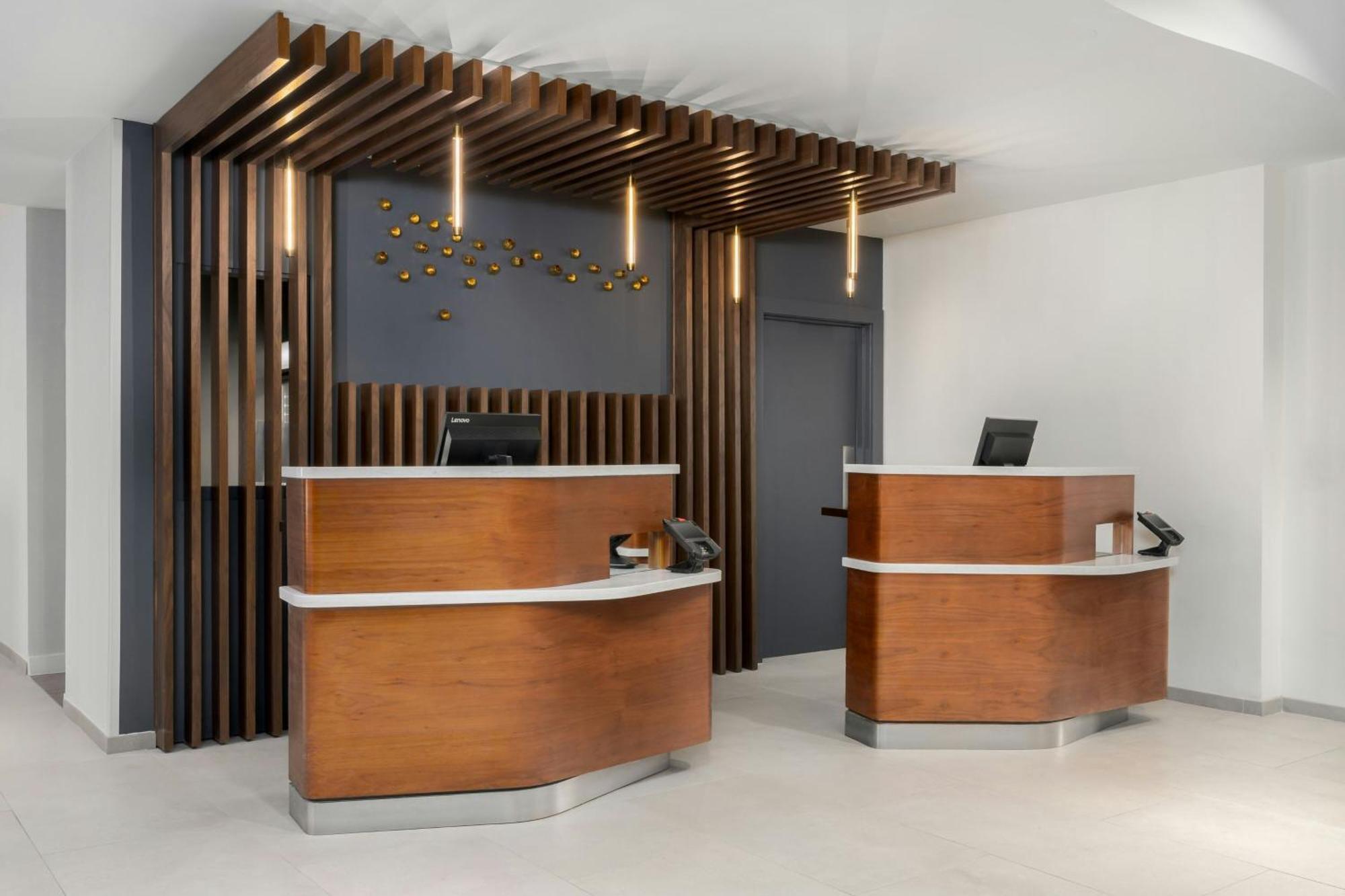 Courtyard By Marriott Chattanooga Downtown Eksteriør billede